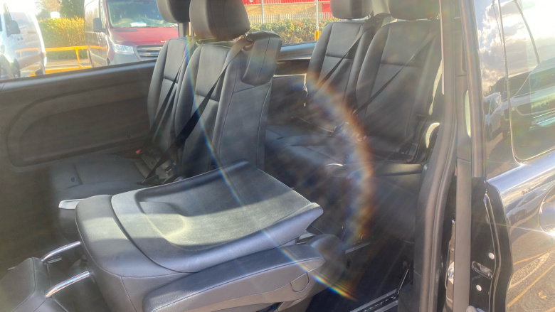 Mercedes-Benz Vito Tourer L3 Diesel Rwd 116 CDI Select 9-Seater 9G-Tronic